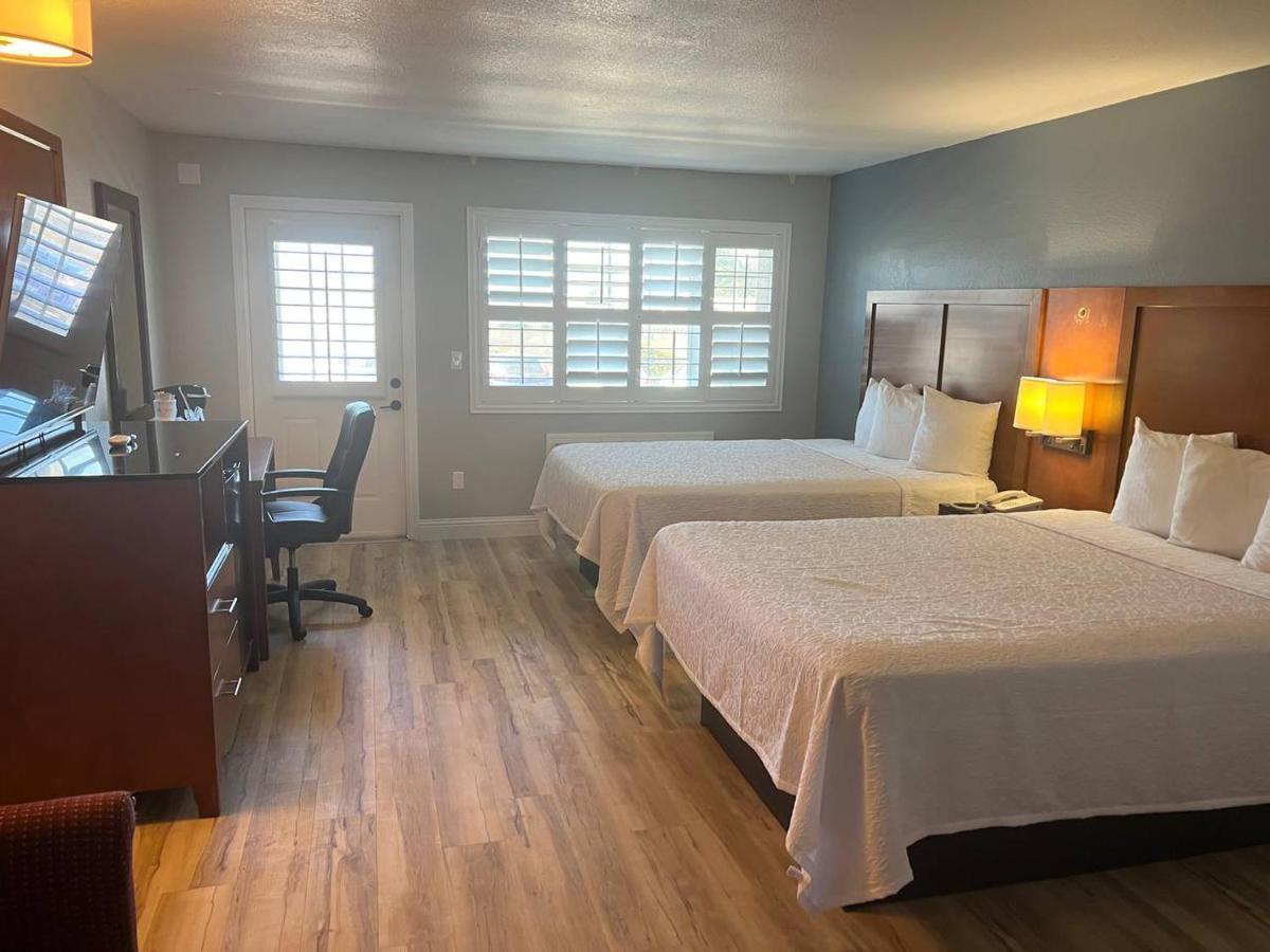 Comfort Inn Near Hearst Castle - Cambria ซานซิเมียน ภายนอก รูปภาพ